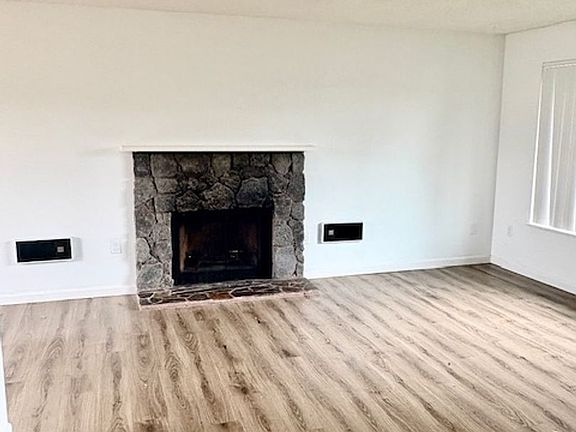 4th image of 461-487 W Gloucester St #481