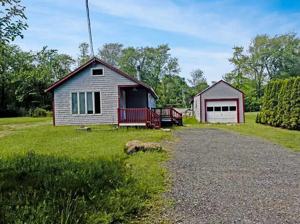 46 Milk Ave, Westport, MA 02790