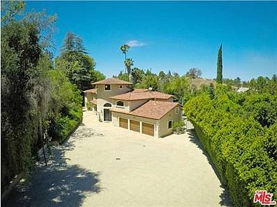 3rd image of 4643 Caritina Dr