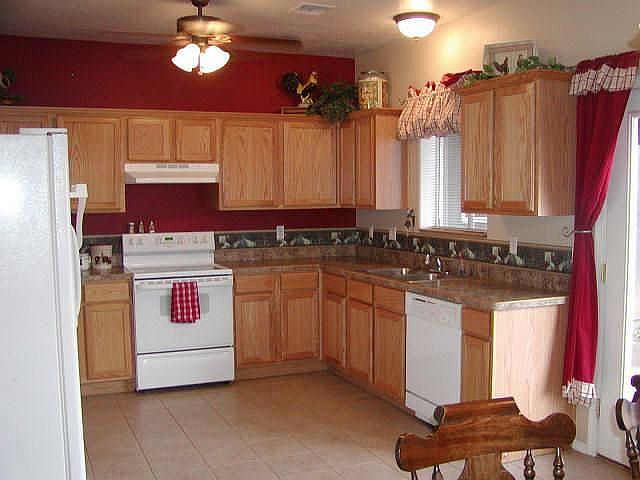 2nd image of 2830 E Walnut Drive