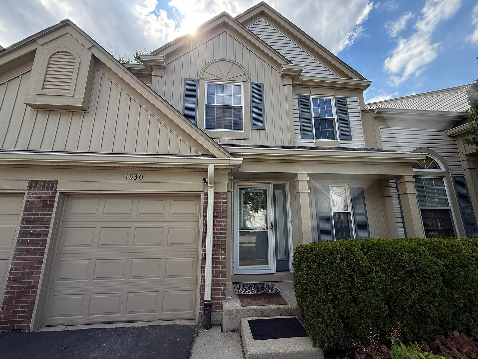 2 bed, 2.5 bath, 1400 sqft, $2,750 — Photo 1