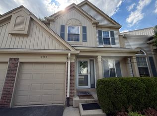 1530 Apple Grove Ln, Westmont, IL 60559