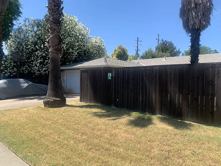 2419 Loyola Dr — Photo 18