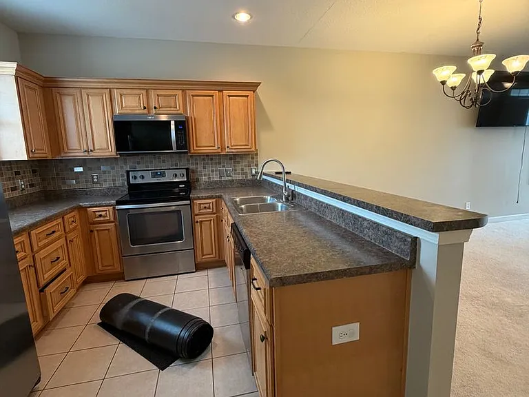 410 Conley Dr — Photo 5