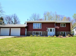 1905 Fraser Dr, Grand Rapids, MN 55744