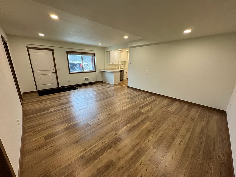 30 Milwaukee Ln — Photo 5