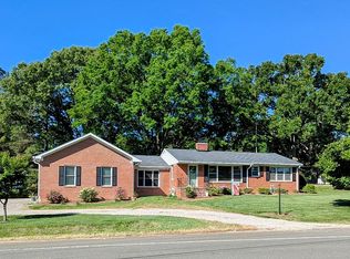 6121 Yates Mill Pond Rd, Raleigh, NC 27606
