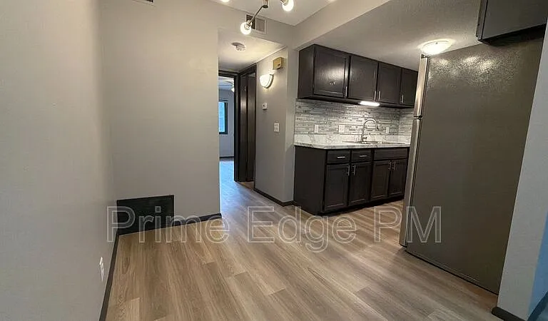 4520 Calvert St #5 — Photo 7
