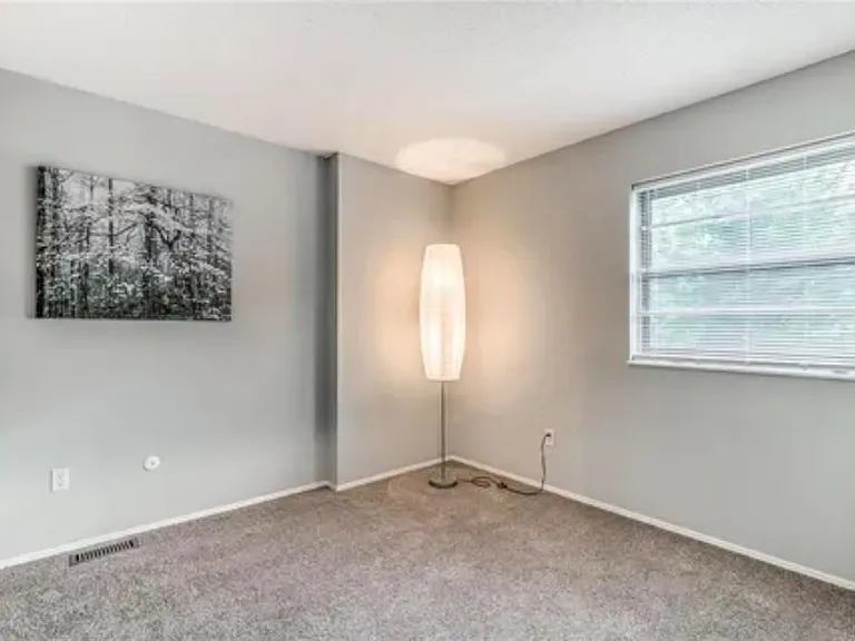 Unit Photo