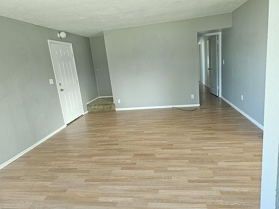 2nd image of 1580 Oregon St