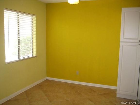 4th image of 4627 Bayshore Dr APT I2