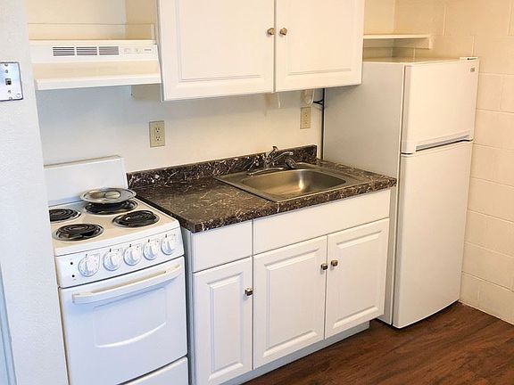 4th image of 2497 N Park Ave APT 8