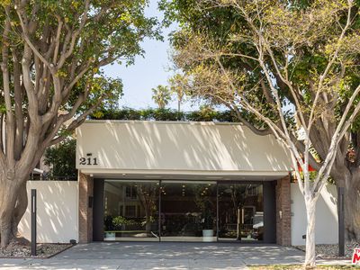 211 S Spalding Dr #305N, Beverly Hills, CA, 90212