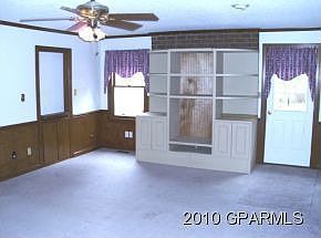 4th image of 204 Louis St