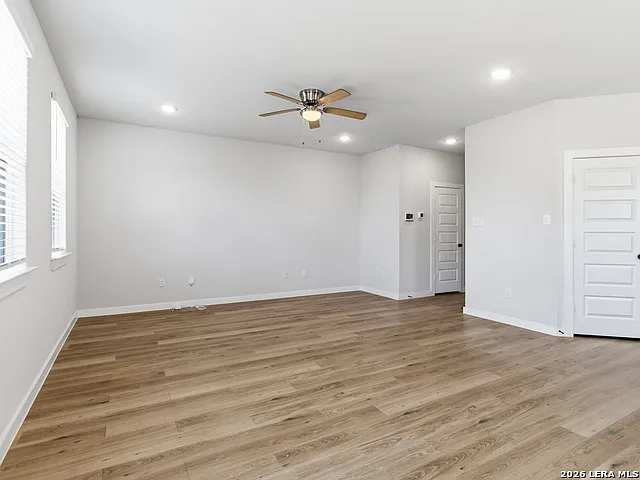 14607 Emerio Dr — Photo 2