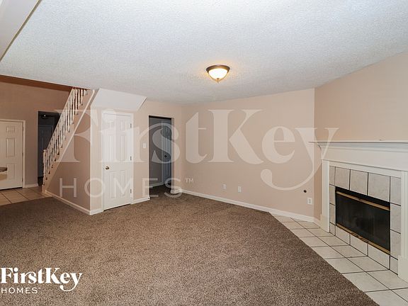 4th image of 1049 Nolan Ln