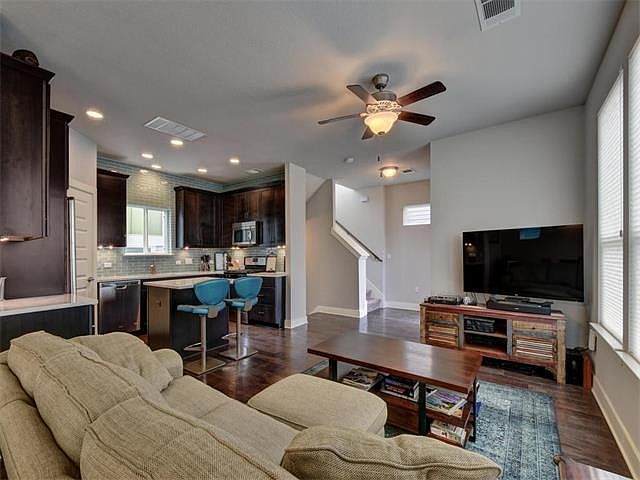 1st image of 2004 Dinsdale Ln #152C
