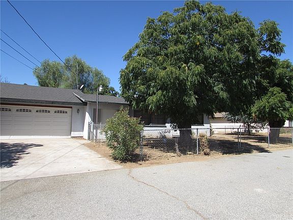 4th image of 24210 Dracaea Ave