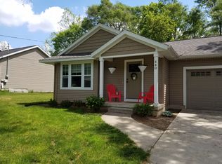 440 Oakleigh Rd NW, Grand Rapids, MI 49504