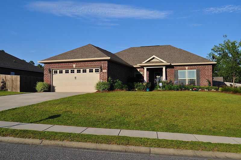 Pic 2
						:
						House faces Meadowlark Cove