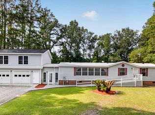 32 Lightsey Quarters Ln, Cottageville, SC 29435