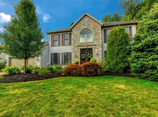 726 Berwick Ct, Akron, OH 44321