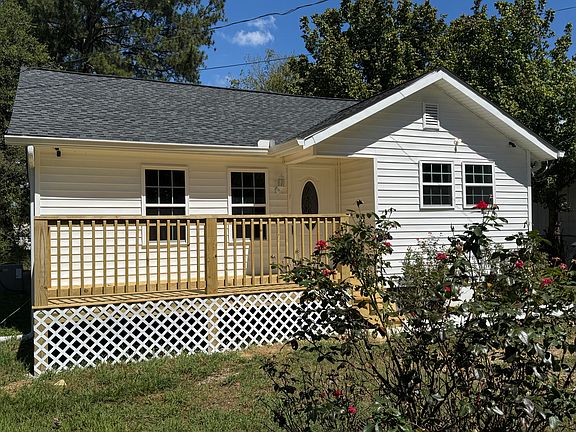 2nd image of 220 Harrell St