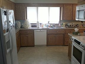 3rd image of 402 37th Ave S