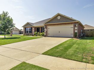 8738 E 126th Pl S, Bixby, OK 74008