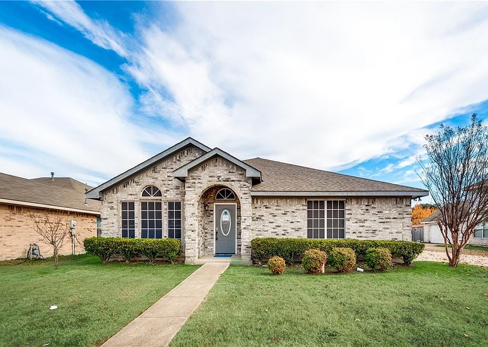 1st image of 1012 Hollaway Cir
