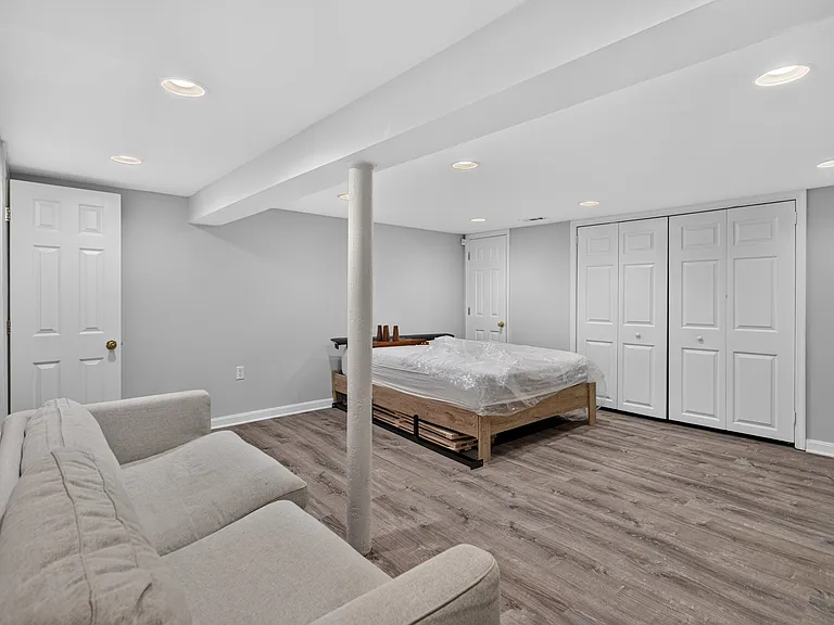 3460 Dix St NE — Photo 16