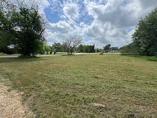 1st image of Valliant Avenue Highway 70