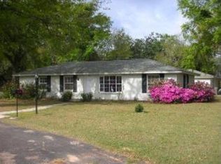 807 N Oak St, Foley, AL 36535