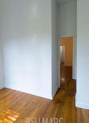 4th image of 452 W 57th St APT 1RW
