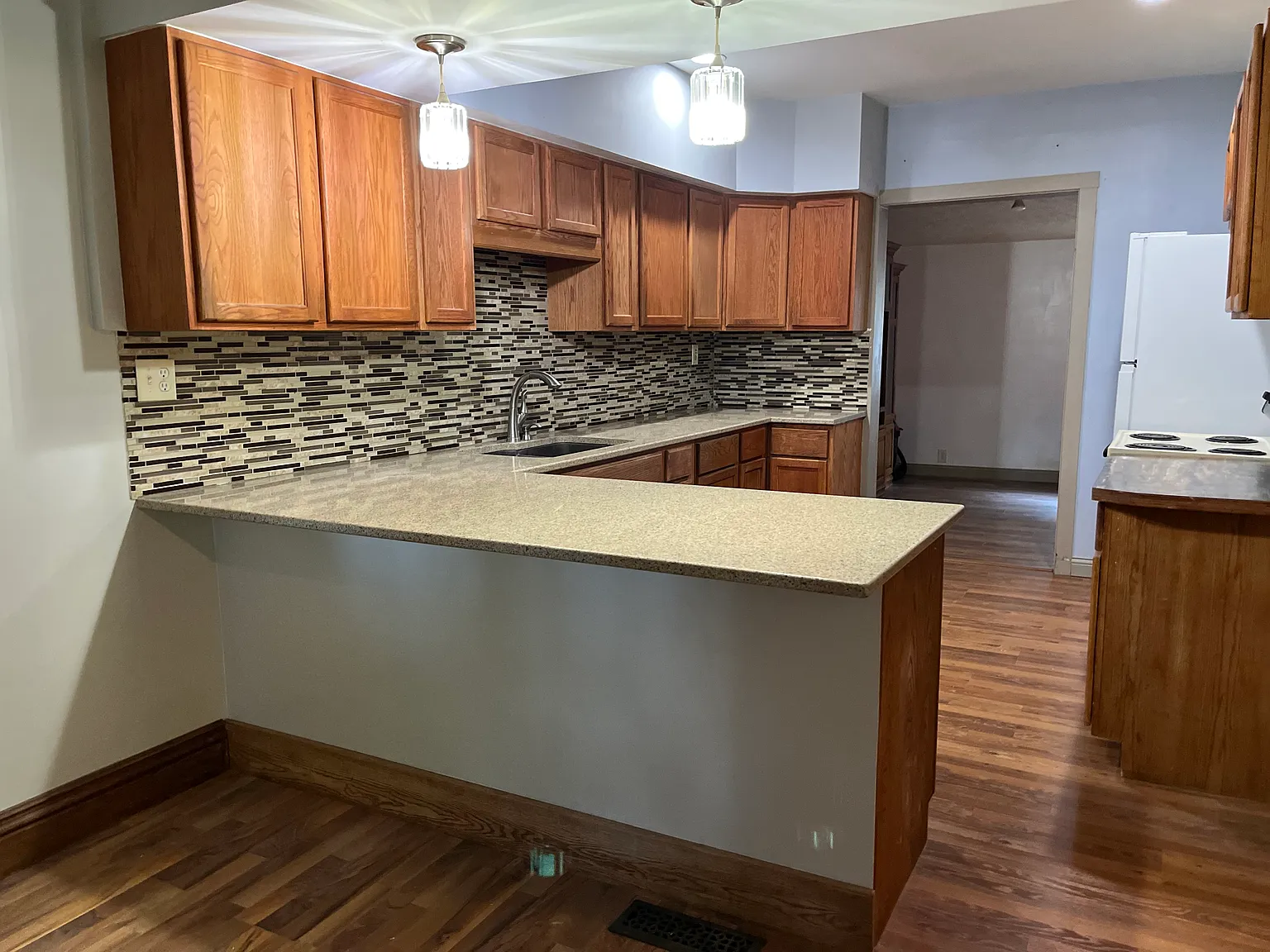 2 bed, 1200 sqft, $1,200 — Photo 4