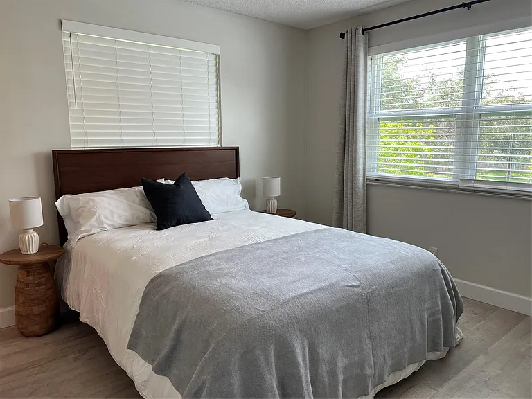 2220 N Cypress Bend Dr #301 — Photo 10