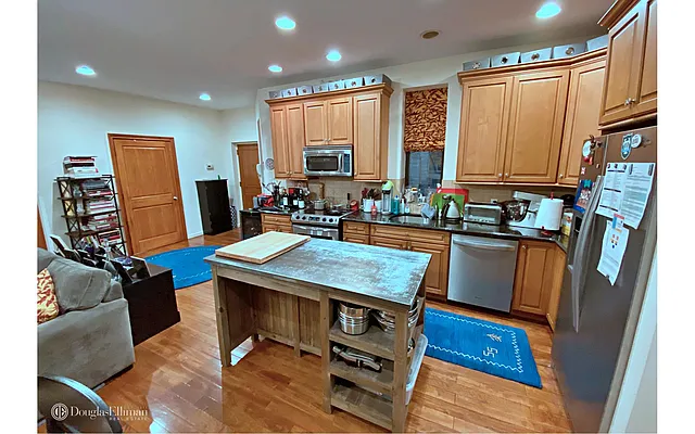 Rented by Douglas Elliman | media 30