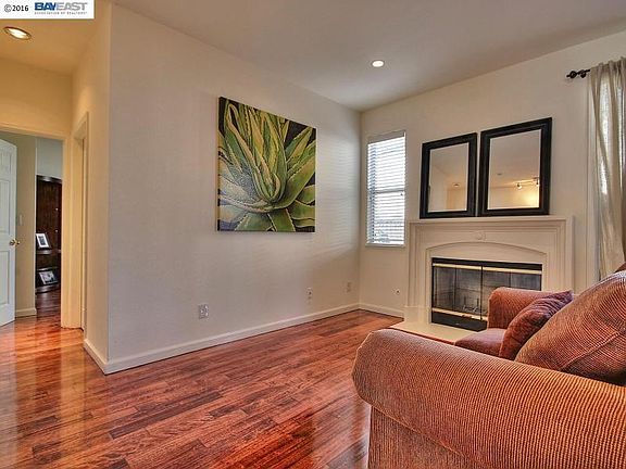 5th image of 5833 Commerce Dr