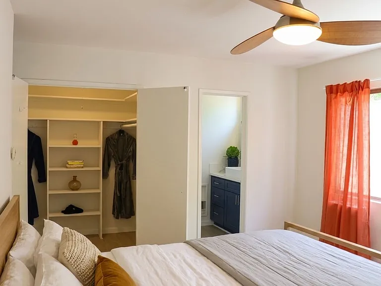 2849 Waverly Dr — Photo 5
