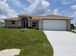 2212 NE 22nd Pl, Cape Coral, FL 33909