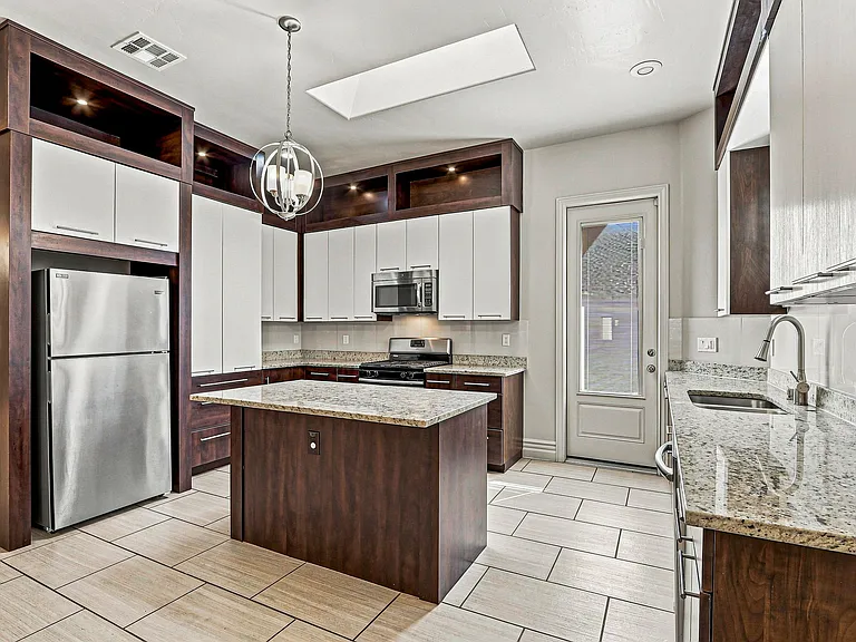 3203 Red Orchard Dr — Photo 7