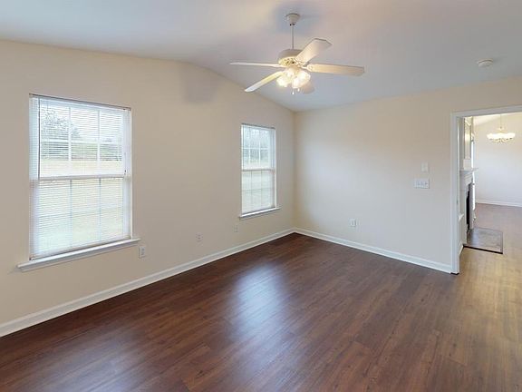 4th image of 139 Pendock Ln #139