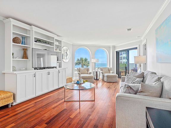 2nd image of 9002 Palmetto Dr APT 119
