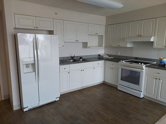 4th image of 801 South St APT 3325