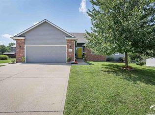 629 N Stonegate Ct, Lawrence, KS 66049