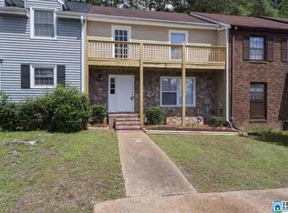725 Cahaba Manor Trl, Pelham, AL 35124