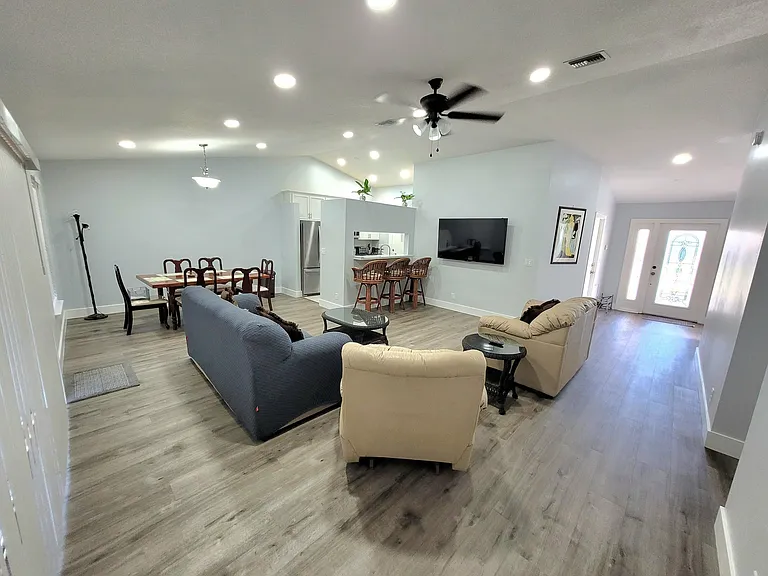 1328 Waterway Cove Dr — Photo 11
