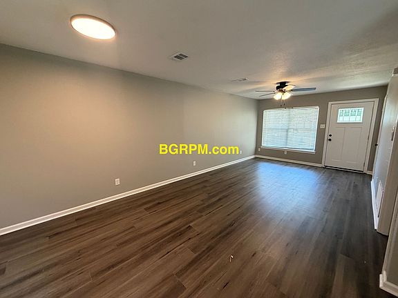 4th image of 1704 Nina St