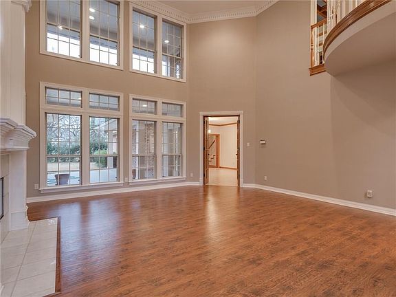 5th image of 4504 Alexandra Dr