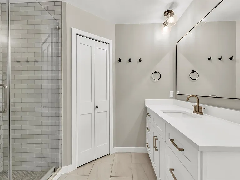4805 Gerona Dr — Photo 16